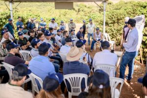 Evento leva pesquisa e inovação cafeeira para produtores dos Estados de Minas Gerais e São Paulo. Edições acontecem nos meses de abril e maio em três cidades (Foto: Divulgação)